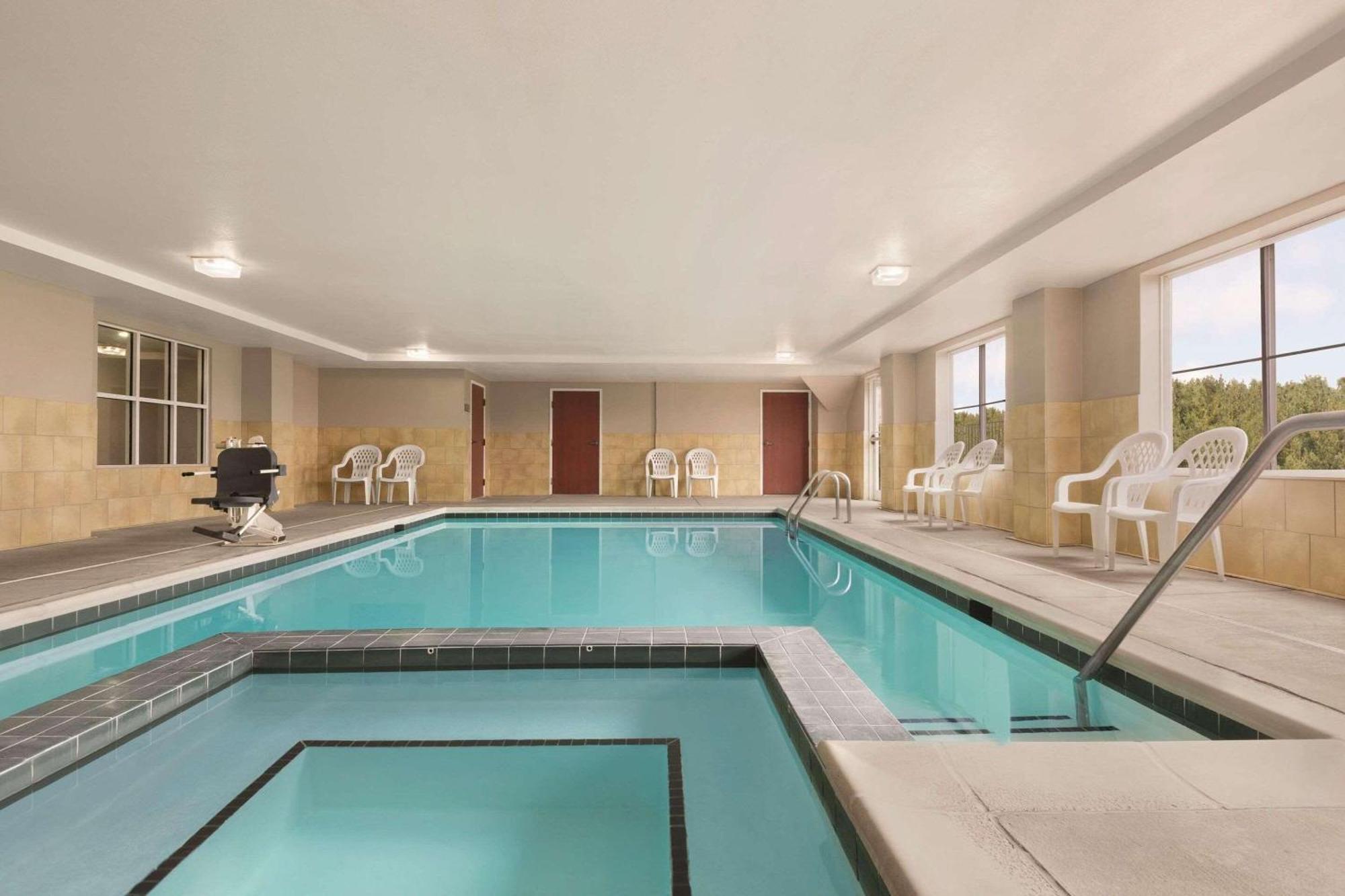 Country Inn & Suites By Radisson, Wytheville, Va Eksteriør billede
